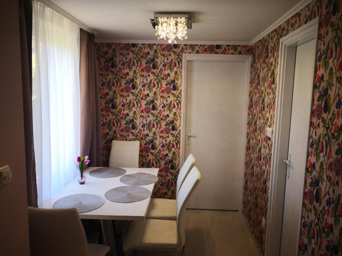Kupola Apartman Szegedin Exterior foto