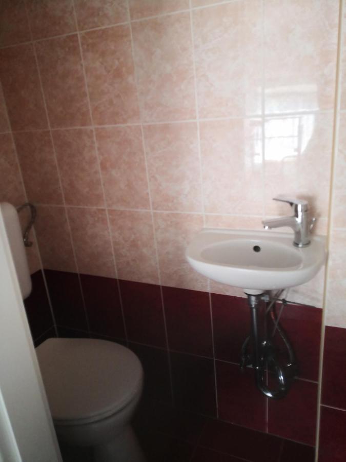 Kupola Apartman Szegedin Exterior foto