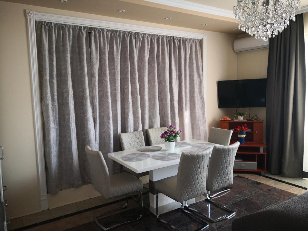Kupola Apartman Szegedin Exterior foto