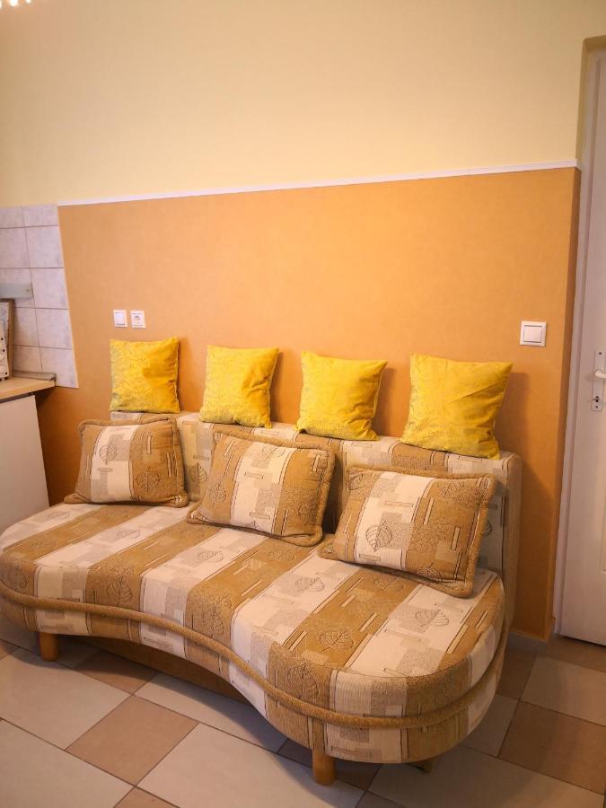 Kupola Apartman Szegedin Exterior foto