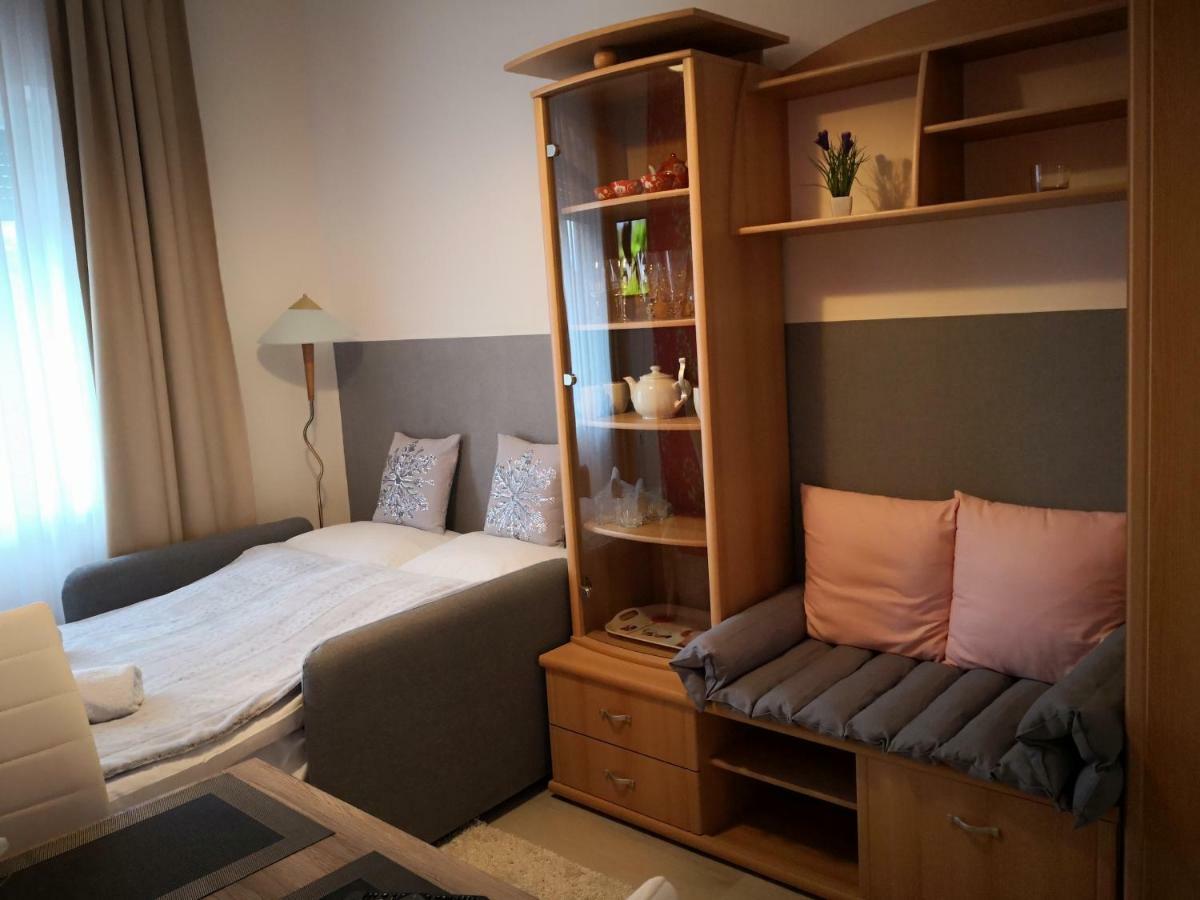 Kupola Apartman Szegedin Exterior foto