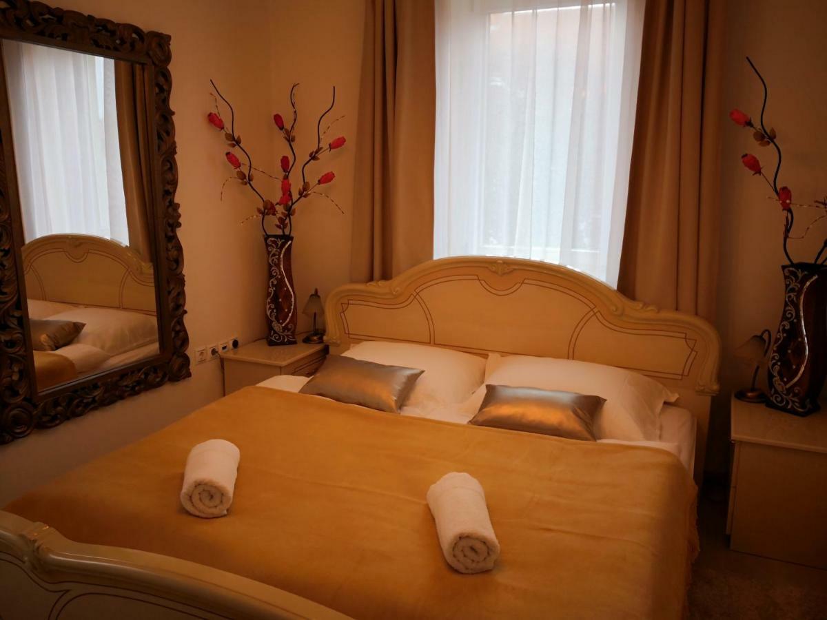 Kupola Apartman Szegedin Exterior foto