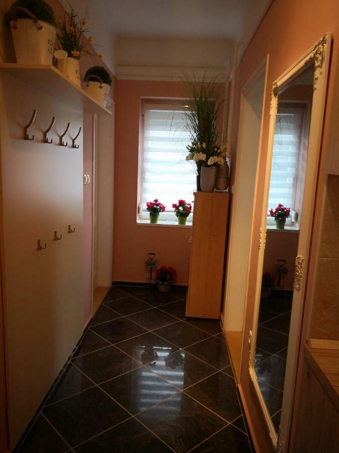Kupola Apartman Szegedin Exterior foto
