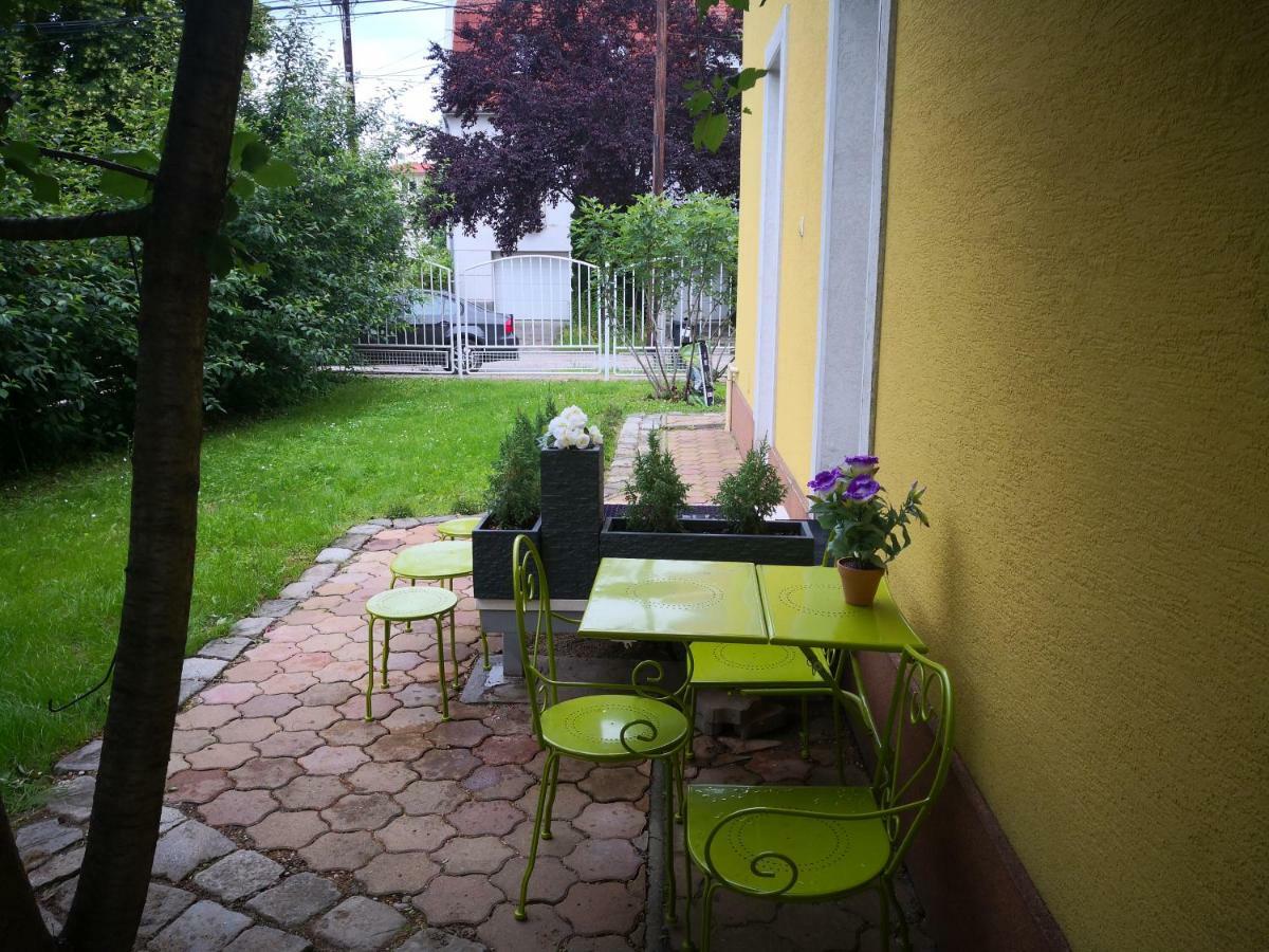 Kupola Apartman Szegedin Exterior foto